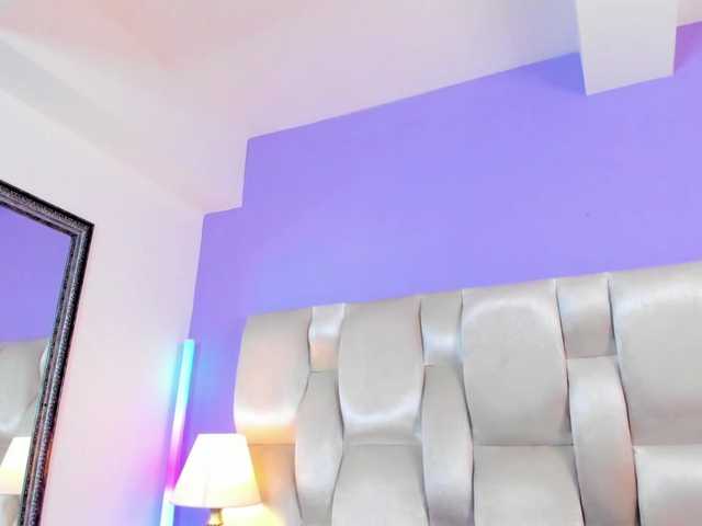 Emma-Houston live cam on BongaCams