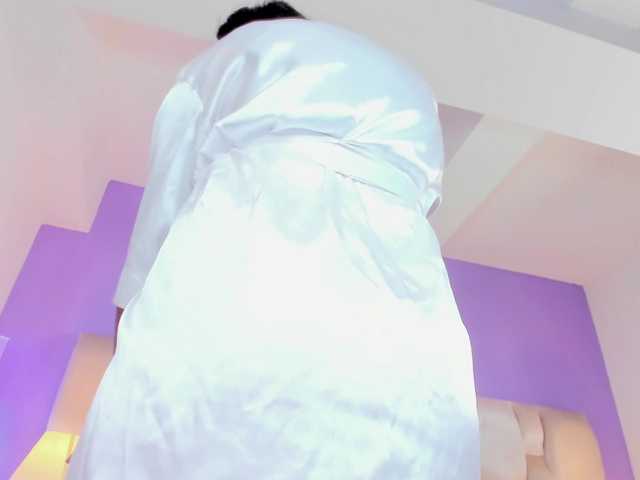Emma-Houston live cam on BongaCams