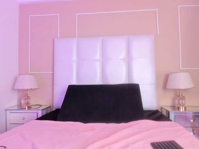 Emma-Houston's BongaCams show and profile