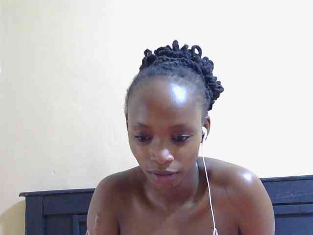 Naughtylittlemissy webcam