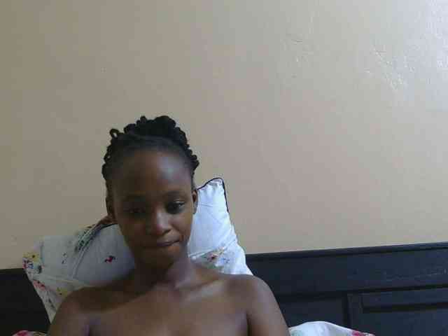 Naughtylittlemissy webcam