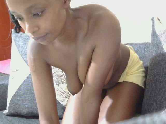 Naughtylittlemissy webcam
