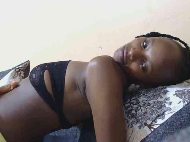 Naughtylittlemissy webcam