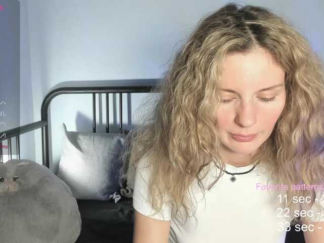 KiraSigmaMeow live cam on BongaCams