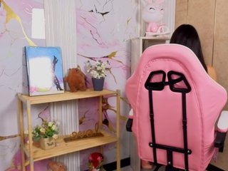 Sara69- Porn Show