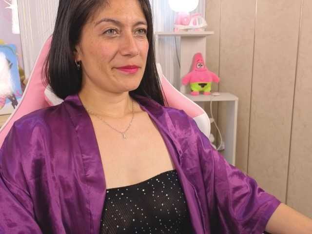 Sara69- live cam on BongaCams