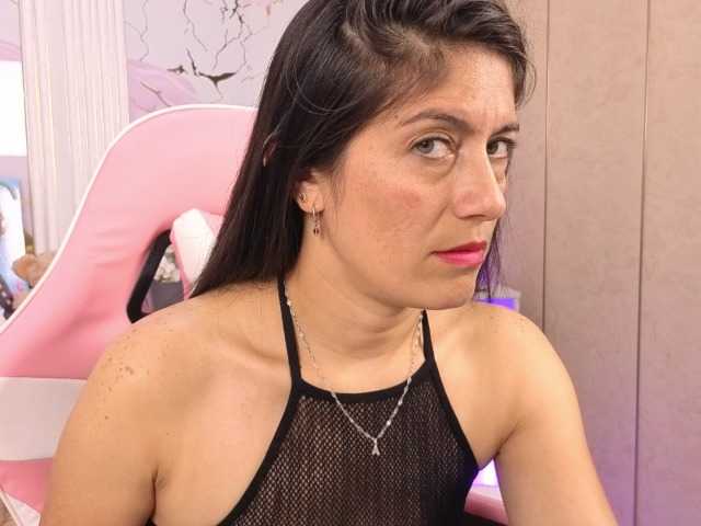 Sara69- live cam on BongaCams