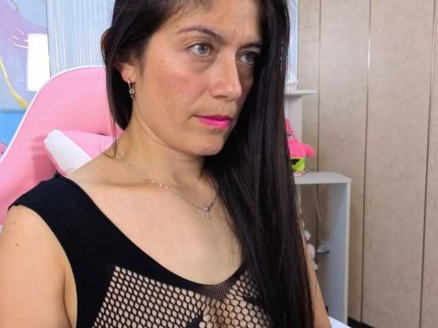 Sara69- live cam on BongaCams