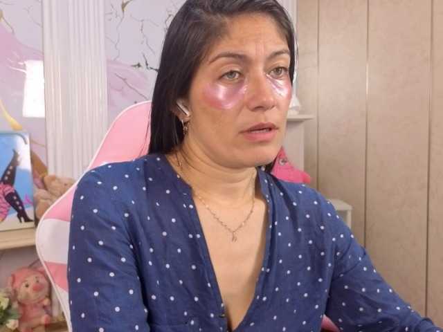 Sara69- live cam preview