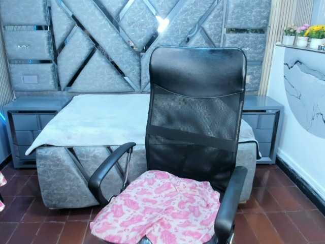 Sara69- live cam on BongaCams