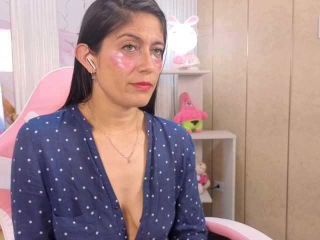 Sara69-, en vivo ahora en BongaCams