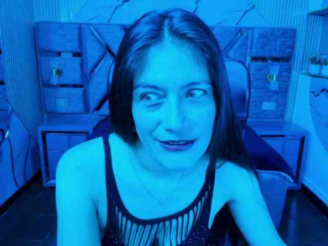 Sara69- Sara69-