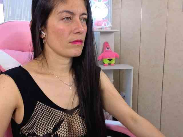 Sara69- Sara69-