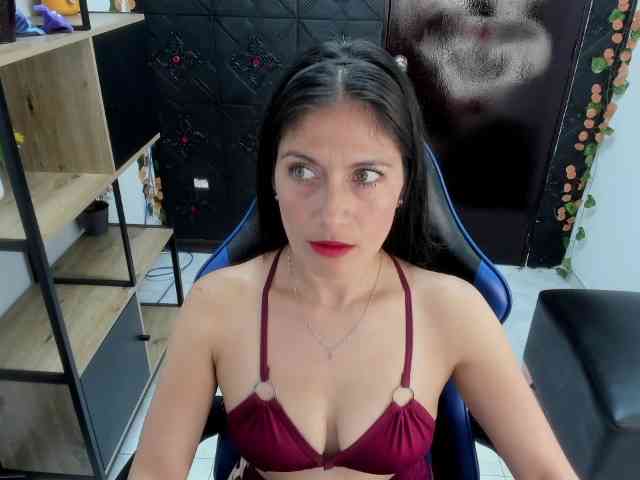 Sara69- webcam