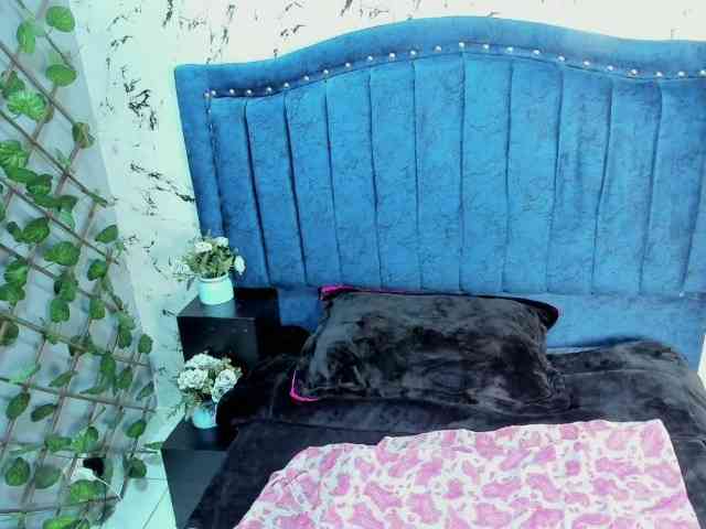 Sara69- Sara69-