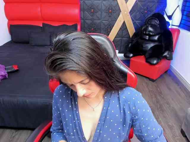 Sara69- webcam