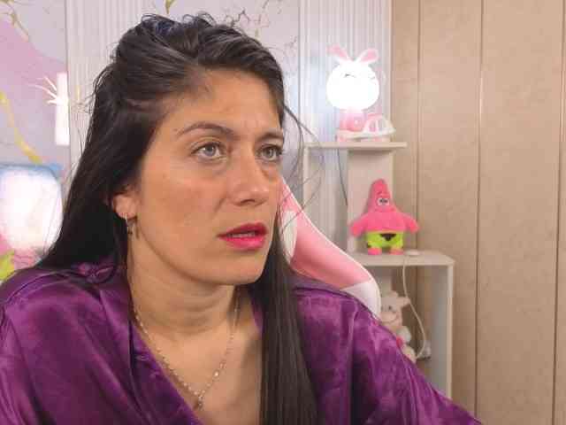Sara69- webcam
