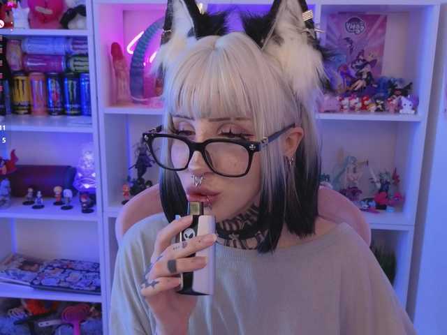 Nana-Brrrrr live webcam show