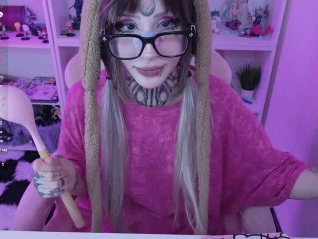 Nanka-bananka live cam on BongaCams