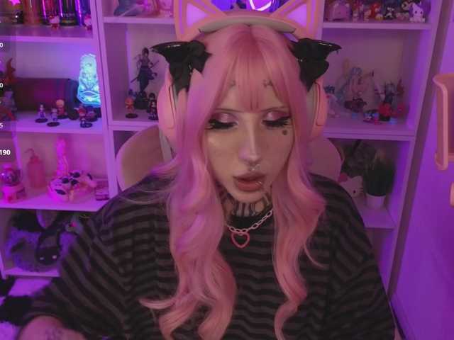 Nanka-bananka live cam on BongaCams