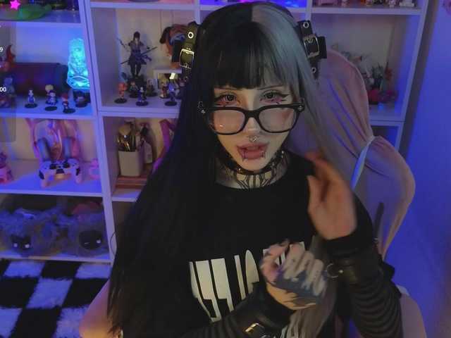Nanka-bananka live cam on BongaCams
