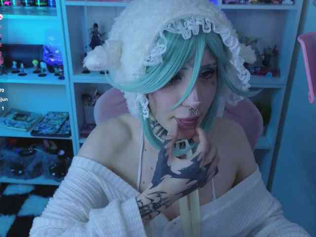 Nana-Brrrrr webcam