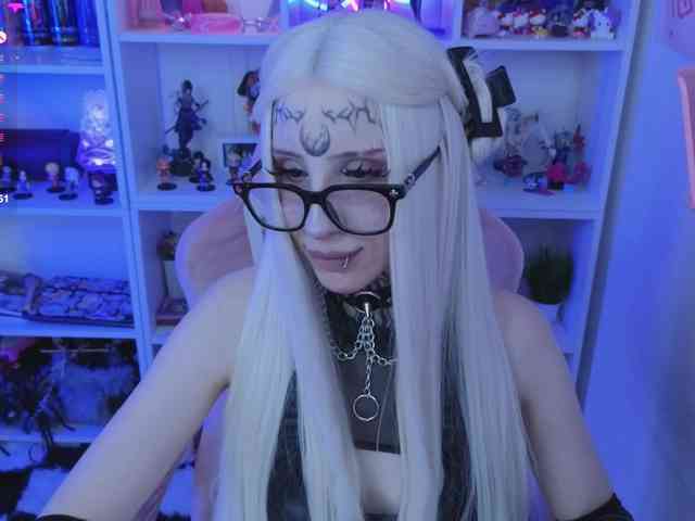 Nana-Brrrrr webcam