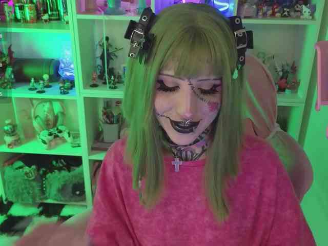 Nana-Brrrrr webcam