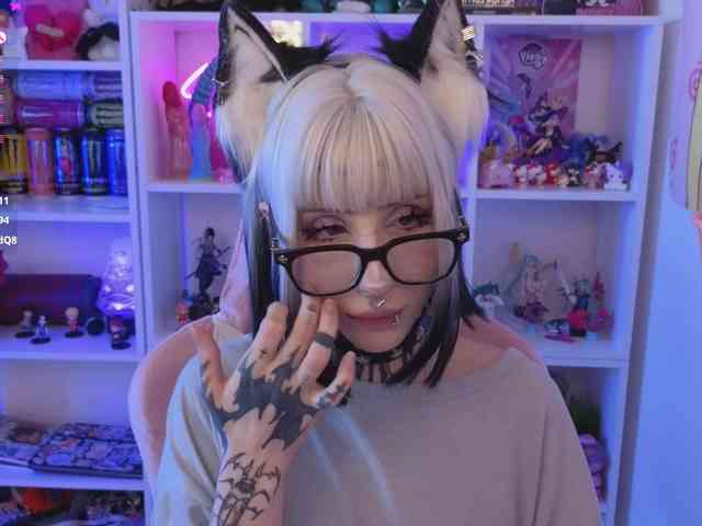 Nana-Brrrrr webcam