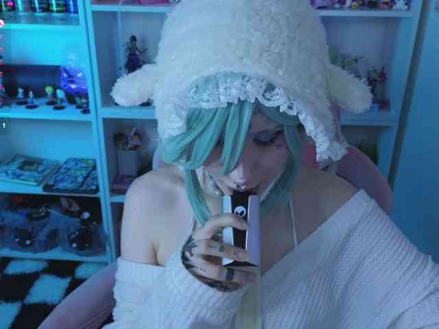 Nana-Brrrrr webcam