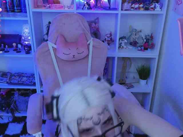 Nana-Brrrrr webcam