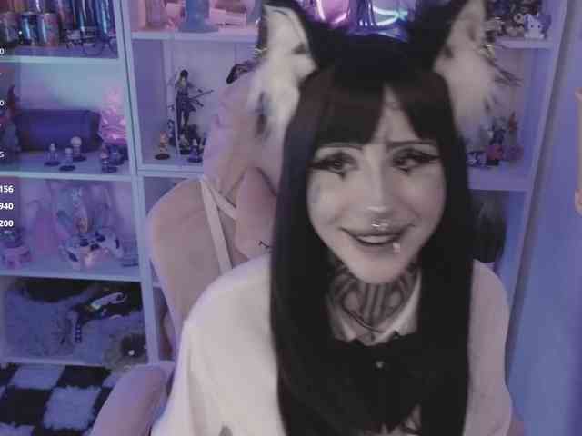 Nana-Brrrrr webcam