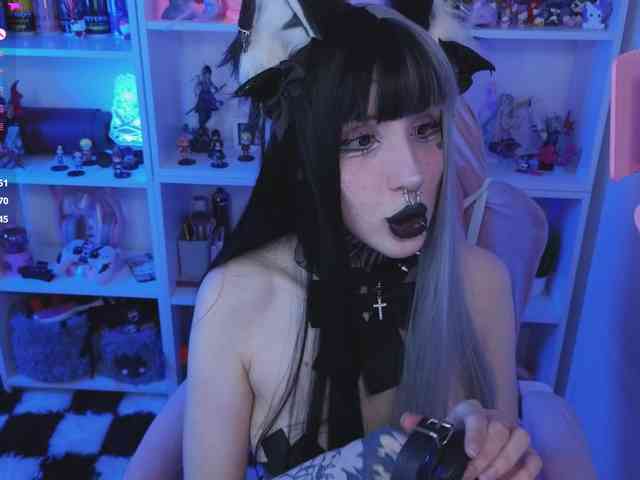 Nana-Brrrrr webcam