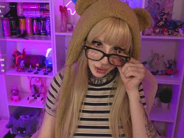 Nana-Brrrrr webcam