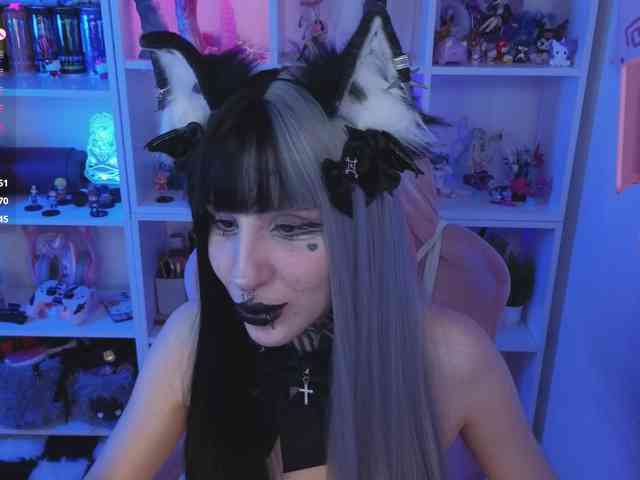 Nana-Brrrrr webcam