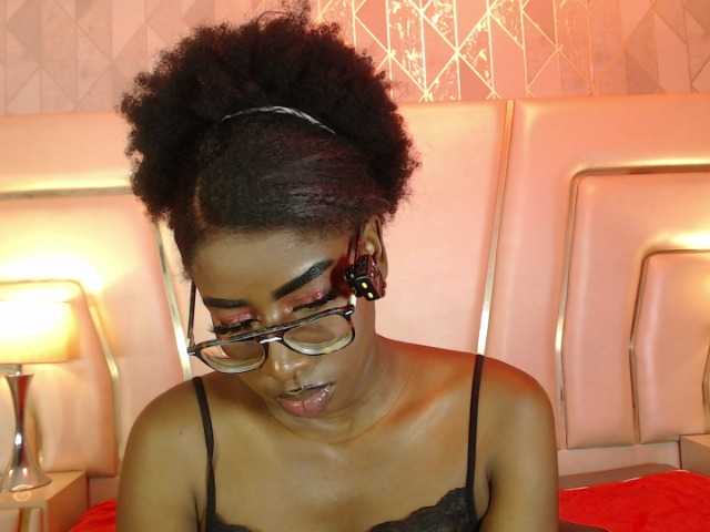 MelodyBlazze live cam on BongaCams