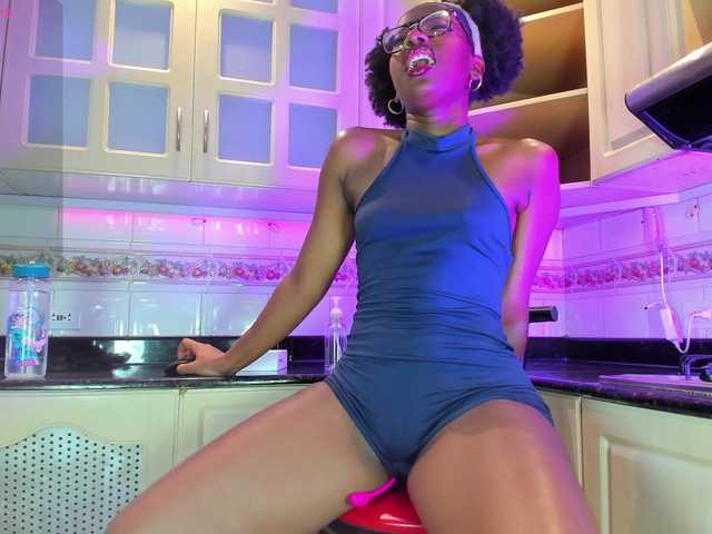 MelodyBlazze live webcam show