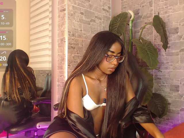 MelodyBlazze live cam on BongaCams