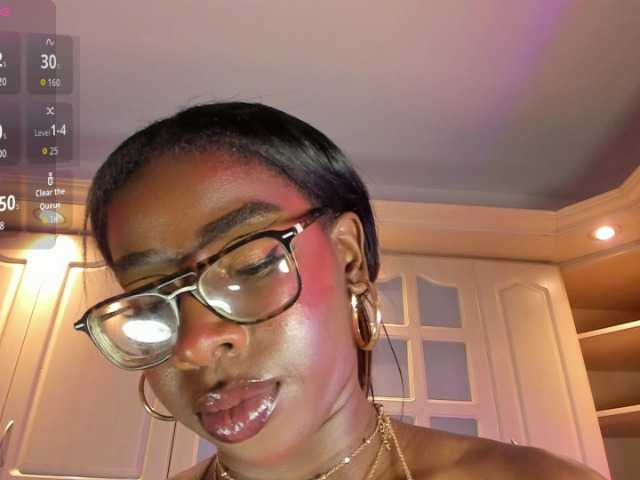 MelodyBlazze live cam on BongaCams