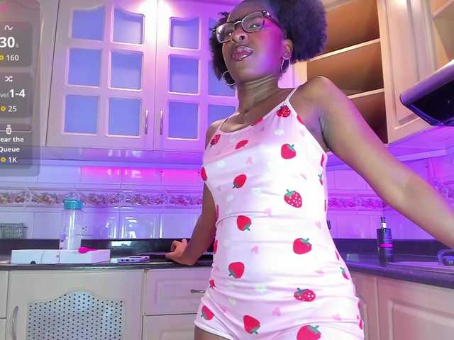 MelodyBlazze live cam on BongaCams