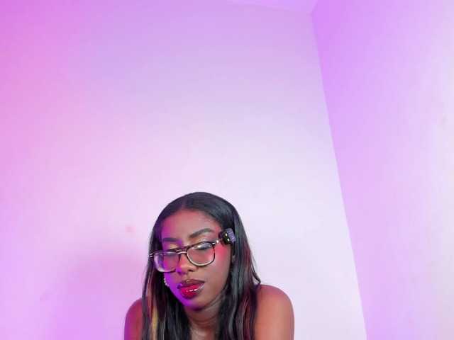 MelodyBlazze live cam on BongaCams