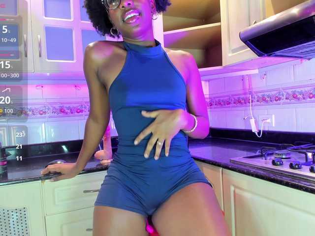MelodyBlazze live cam on BongaCams