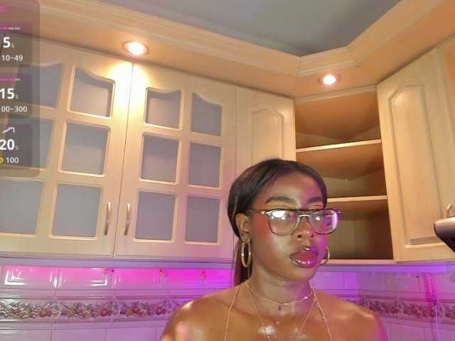 MelodyBlazze live cam on BongaCams