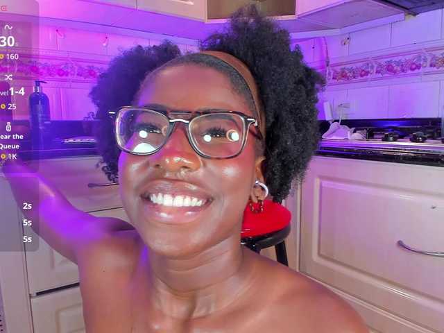 MelodyBlazze live cam on BongaCams