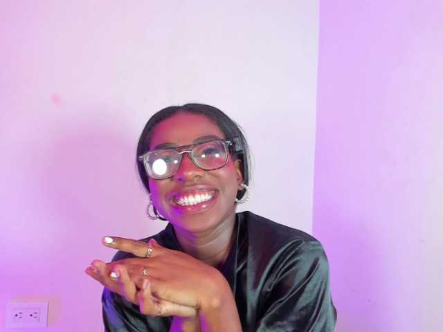 MelodyBlazze live cam on UnifiedCams
