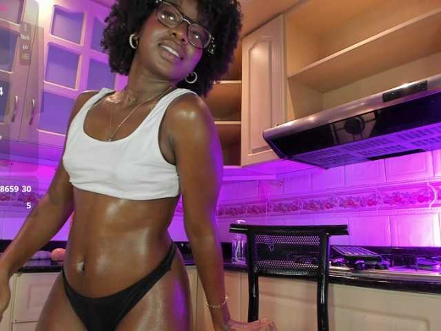 MelodyBlazze live cam on BongaCams