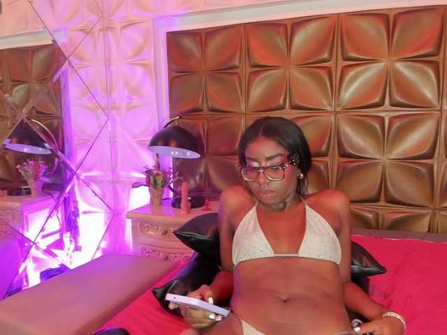 MelodyBlazze live cam on BongaCams