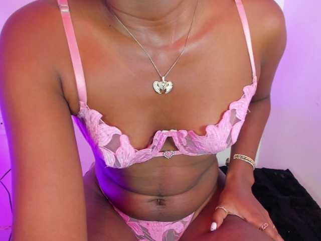MelodyBlazze live cam on BongaCams