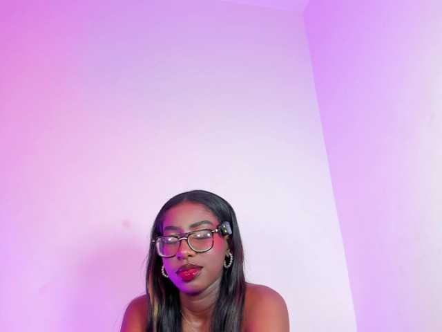 MelodyBlazze live cam on BongaCams