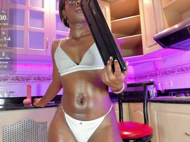 MelodyBlazze live cam on BongaCams